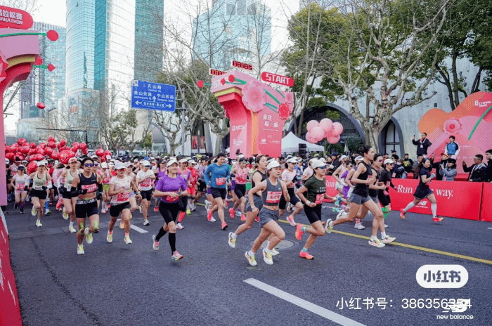 女性运动市场火热！多品牌加码助力k1体育平台运动服装“她”k1体育app(图1)